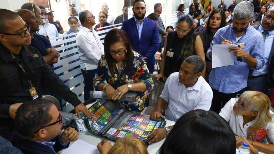 La batalla electoral continúa: Junta Electoral del Distrito Nacional inicia reconteo de votos